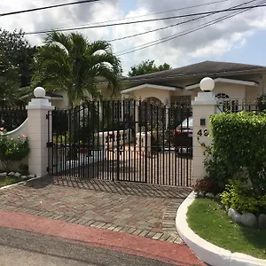 2* Guest house Kingston Studio Apartment